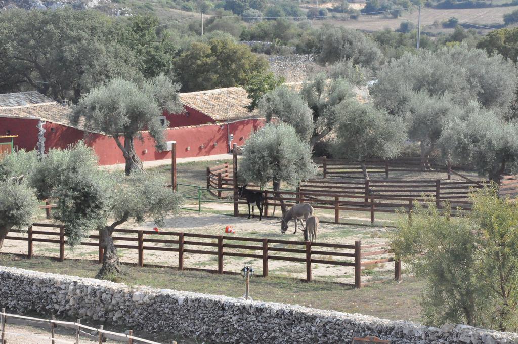 Agriturismo Agrimilo Villa Noto Exterior photo